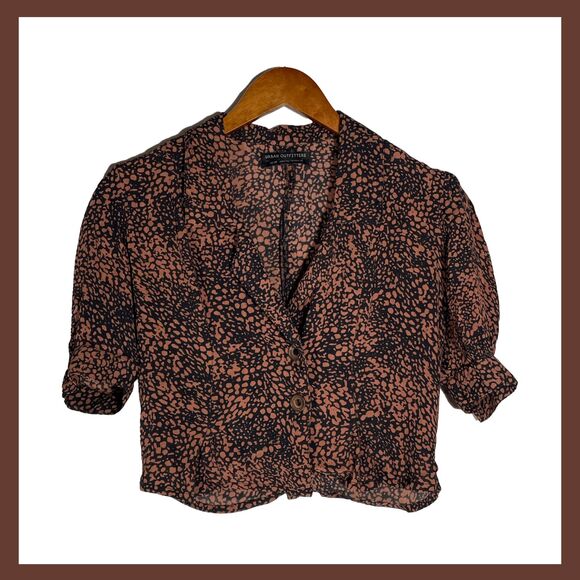 Urban Outfitters Cropped Button Down Shirt Animal Print Retro Pin Up Size XS - Picture 1 of 12